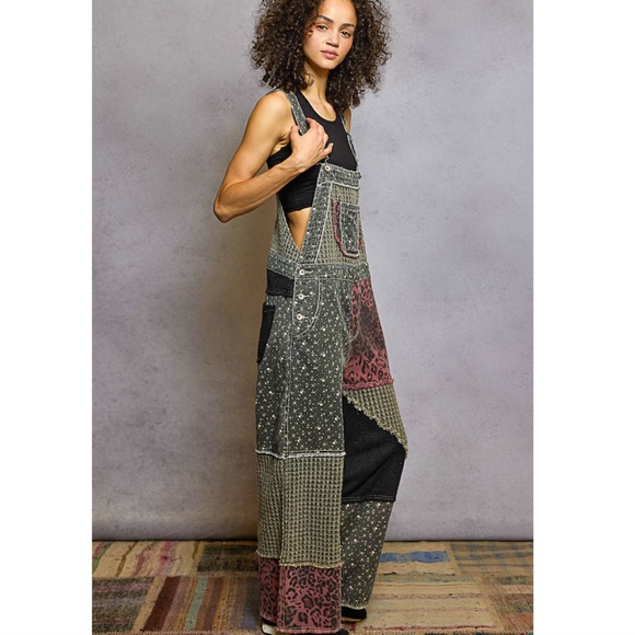 "The Gayle" Animal Printed Floral Print Frayed Edge Twill Woven Overalls - Picture 3 of 3